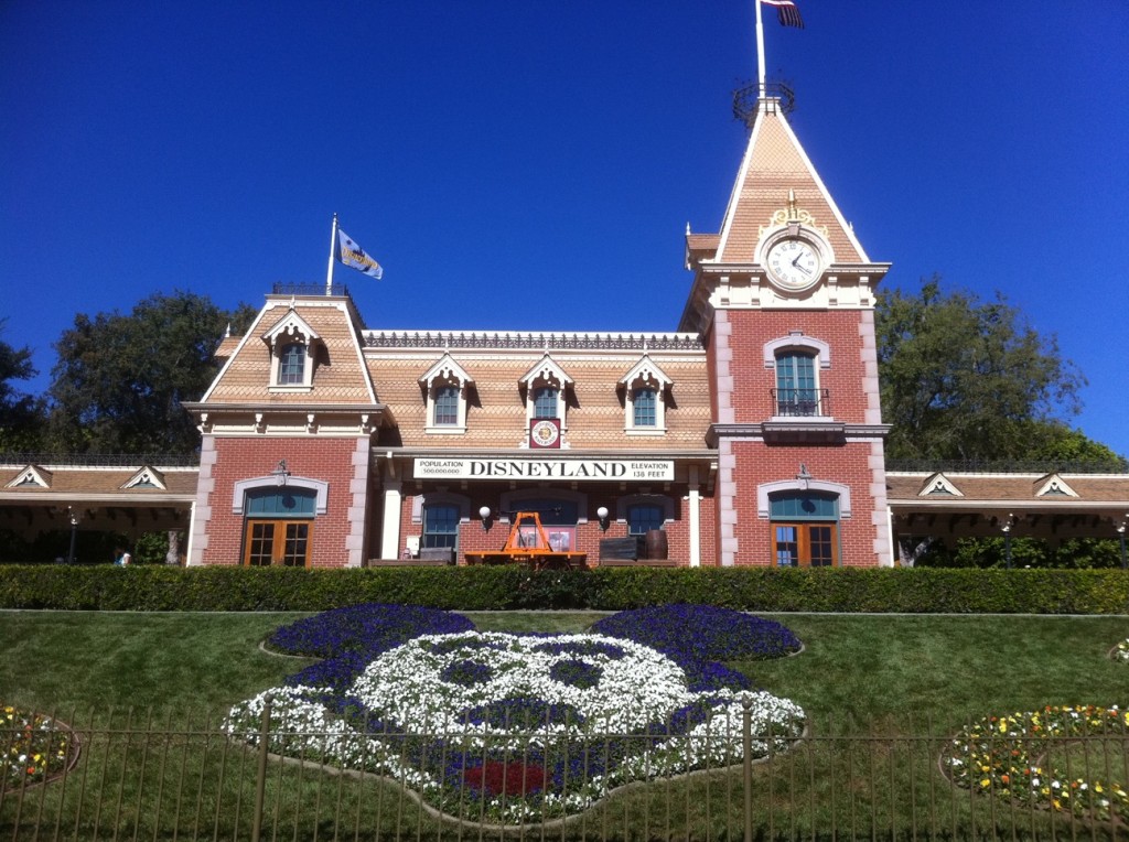 Disneyland-Main-Entrance