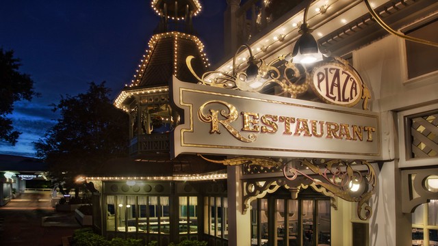 plaza-restaurant-sign wdw