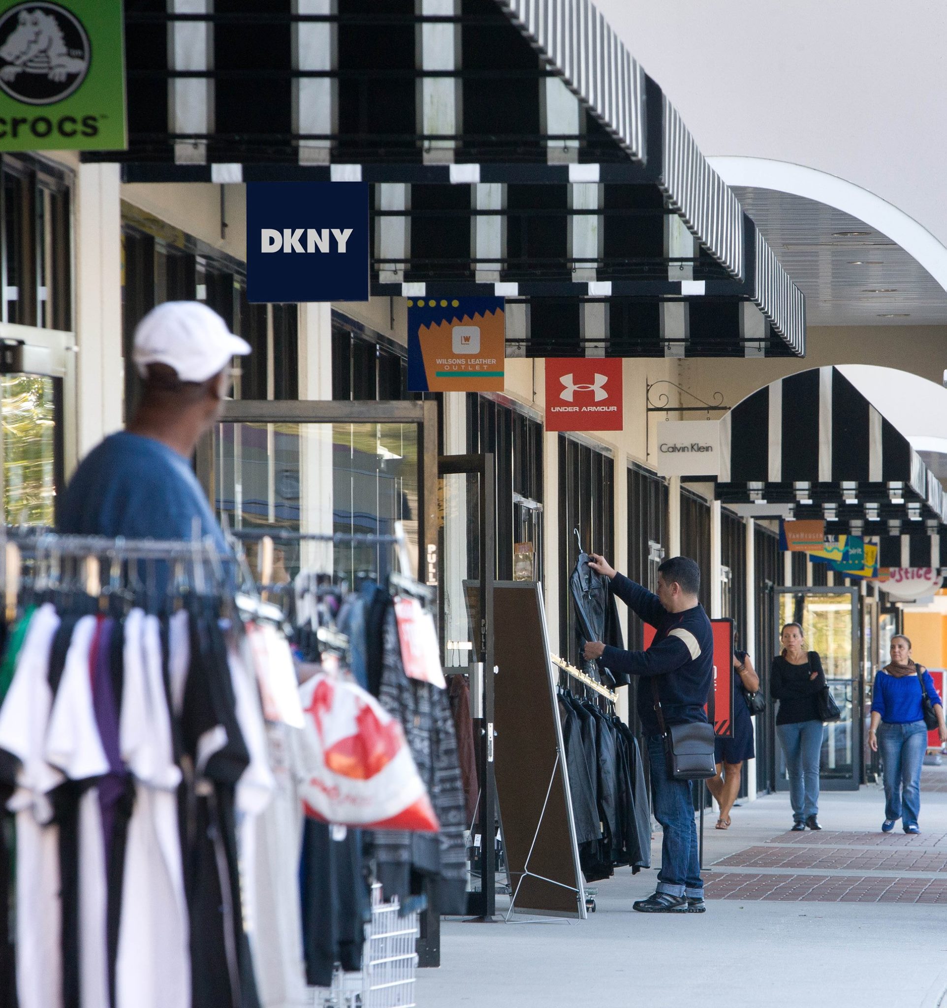 crocs vineland outlet