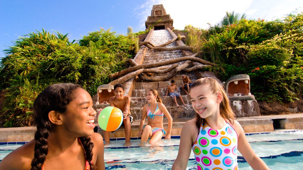 Coronado_Springs_Guests_pool